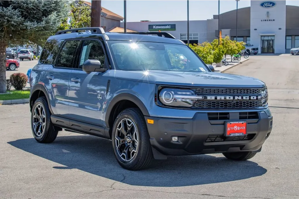 2025 Ford Bronco Sport Outer Banks photo 1