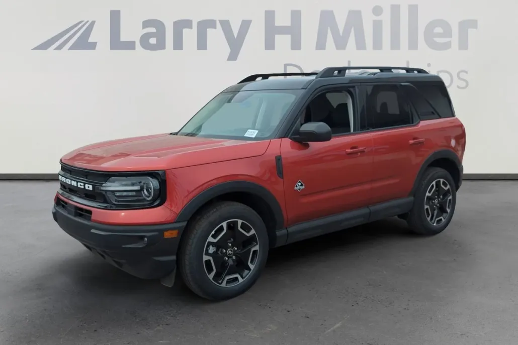 2024 Ford Bronco Sport Outer Banks photo 1