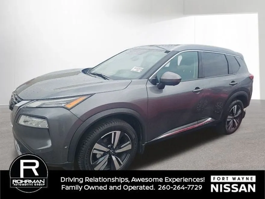 2022 Nissan Rogue SL photo 1