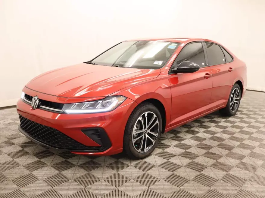 2025 Volkswagen Jetta Sport photo 1