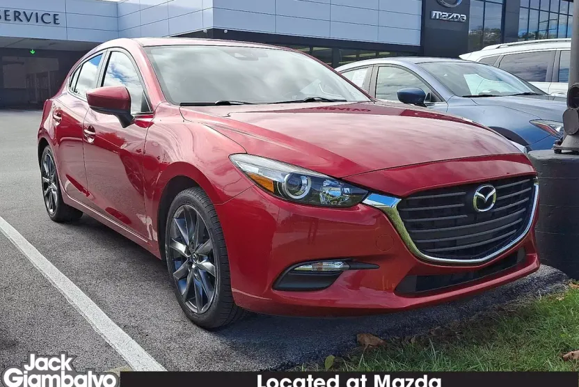 2018 Mazda Mazda3 Hatchback Touring photo 1