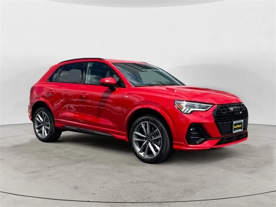 2025 Audi Q3 S line Premium photo 1