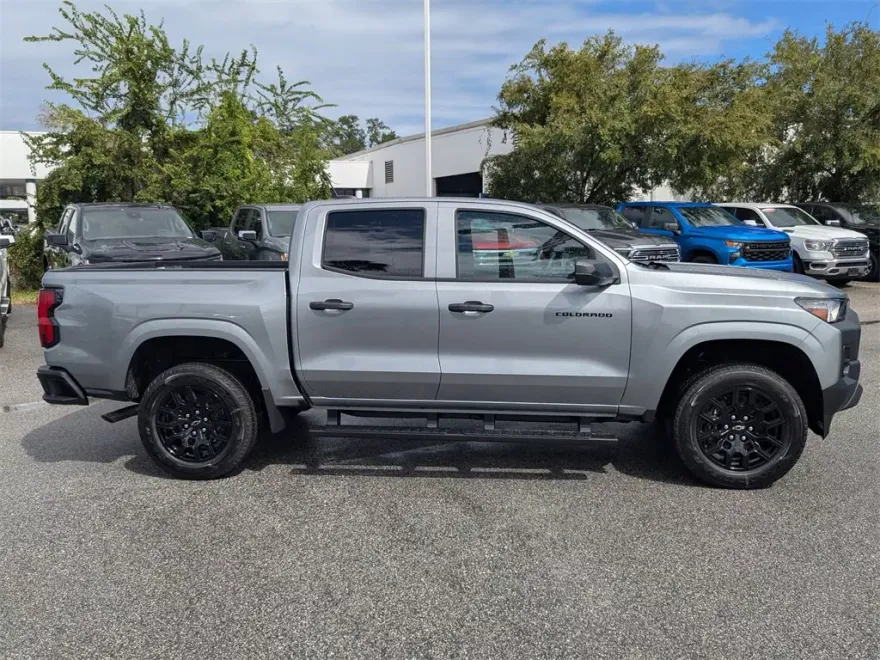 2026 Chevrolet Colorado Work Truck photo 1