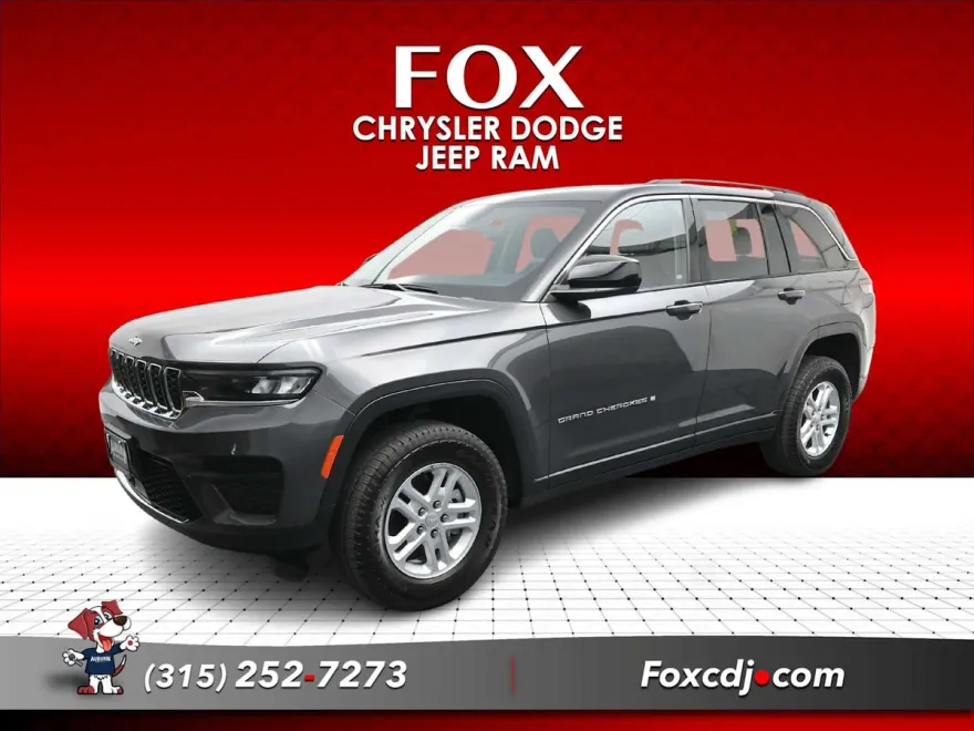 2023 Jeep Grand Cherokee Laredo photo 1