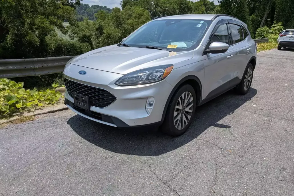 2020 Ford Escape Titanium photo 1