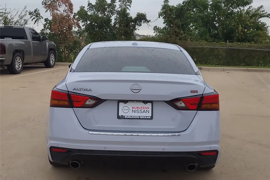 2023 Nissan Altima 2.5 SR photo 1