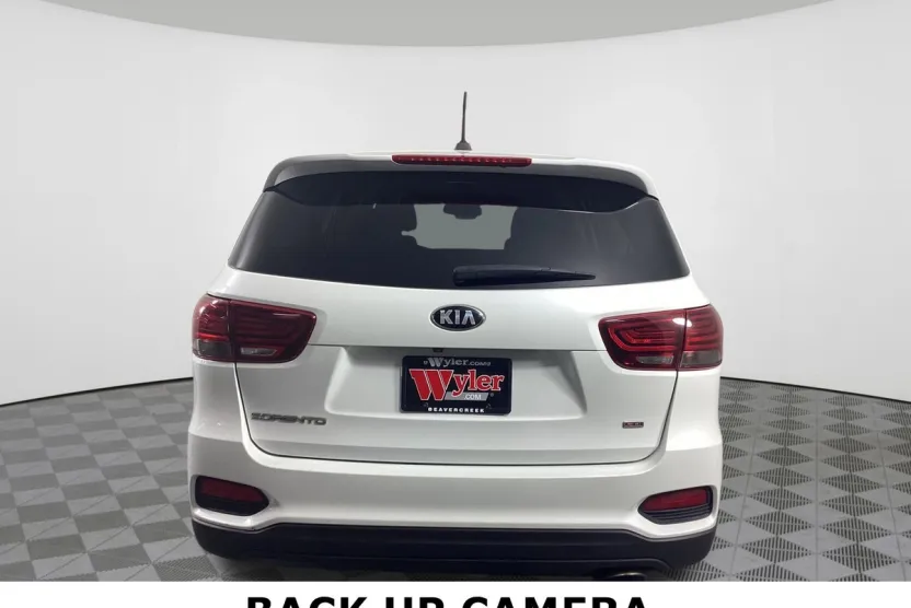 2020 Kia Sorento LX photo 1