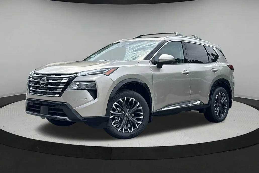 2025 Nissan Rogue Platinum photo 1