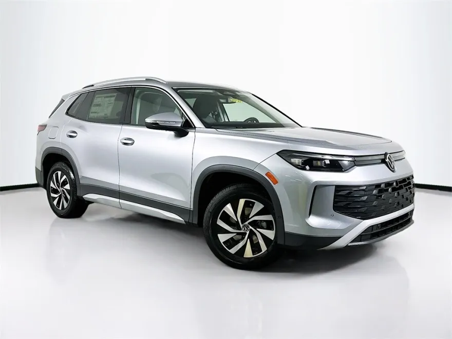 2025 Volkswagen Tiguan S photo 1