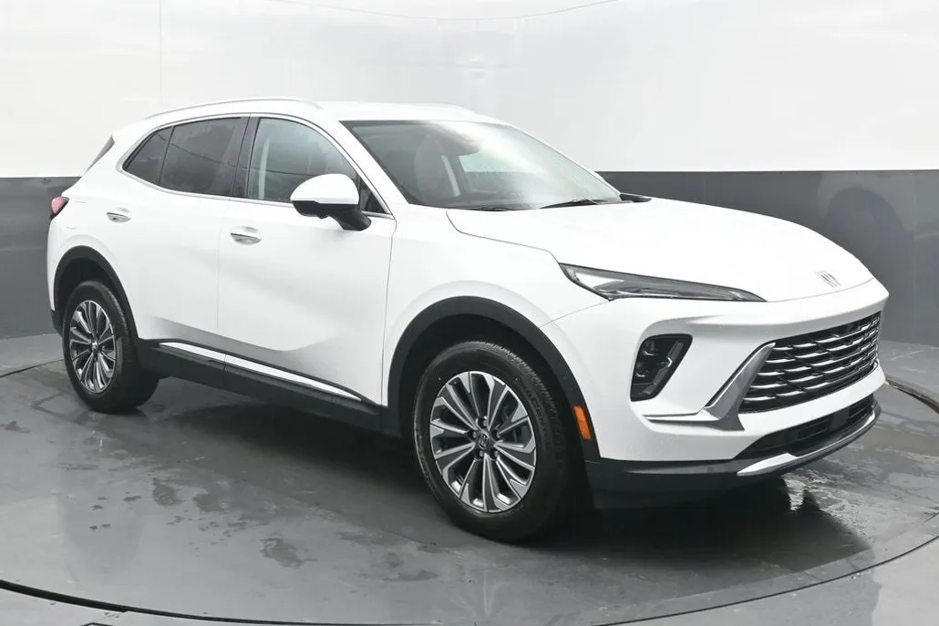 2025 Buick Envision Preferred photo 1