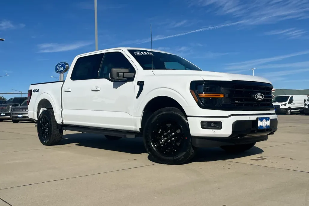 2025 Ford F-150 XLT photo 1