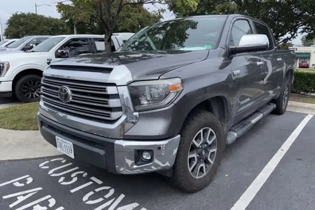 2018 Toyota Tundra Limited photo 1