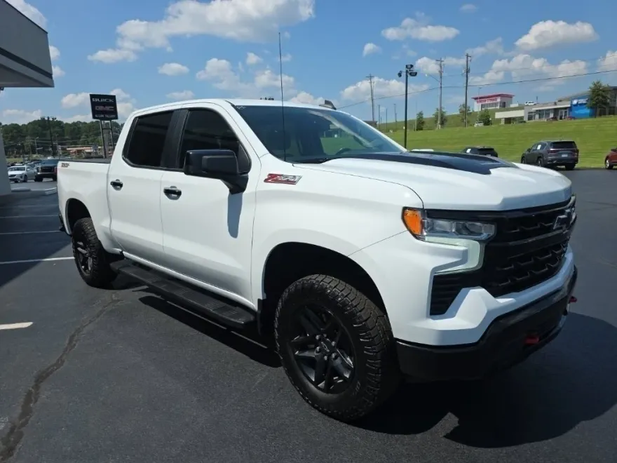 2024 Chevrolet Silverado 1500 LT Trail Boss photo 1