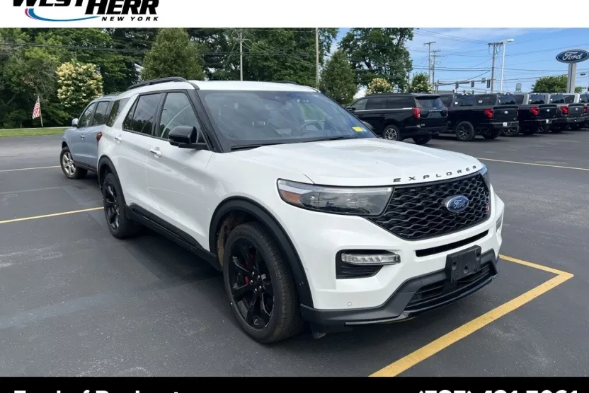 2022 Ford Explorer ST photo 1