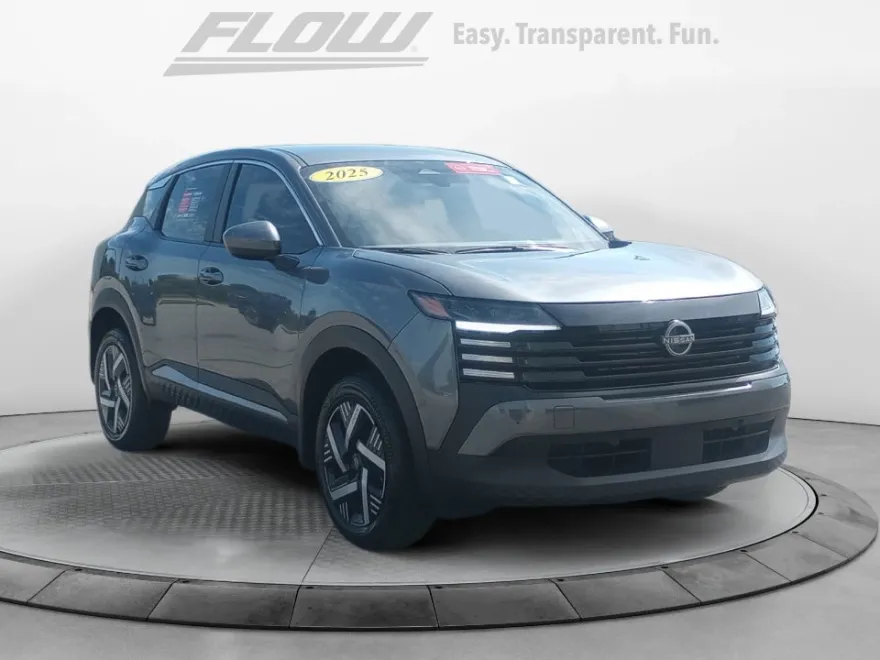 2025 Nissan Kicks SV photo 1