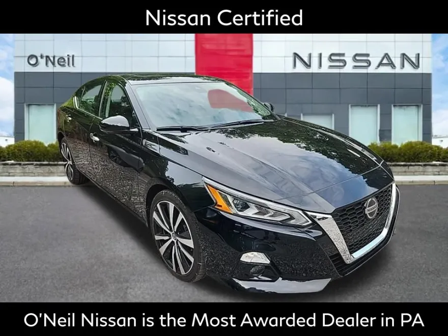 2022 Nissan Altima 2.5 Platinum photo 1