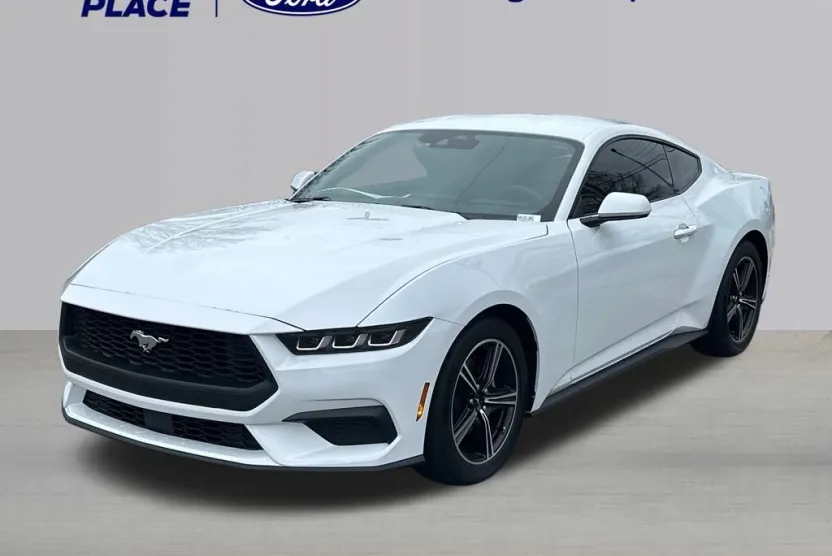 2025 Ford Mustang EcoBoost photo 1