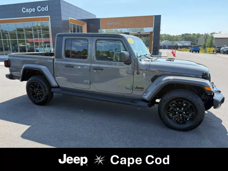 2022 Jeep Gladiator Altitude photo 1
