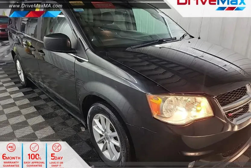 2020 Dodge Grand Caravan SXT photo 1