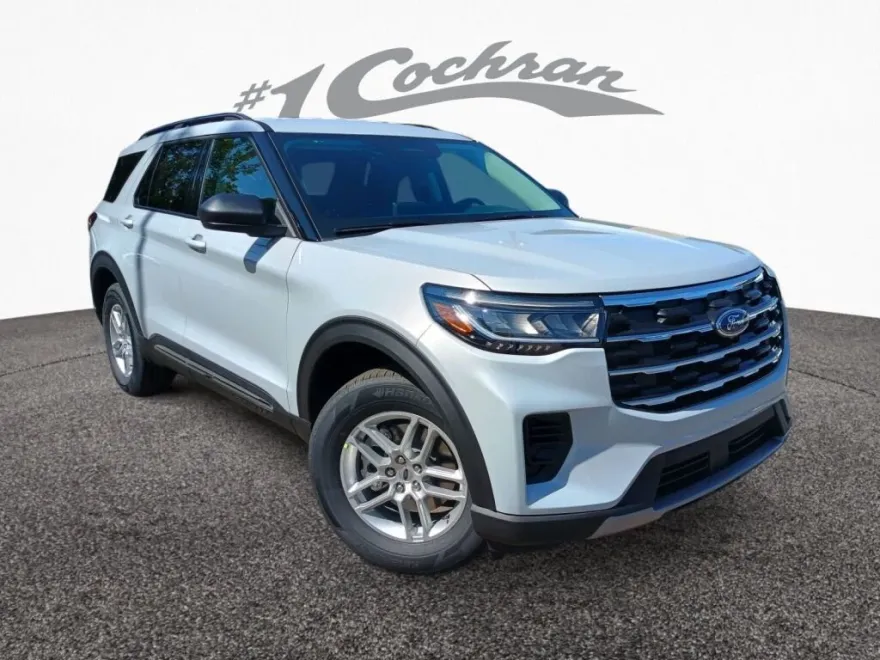 2025 Ford Explorer photo 1