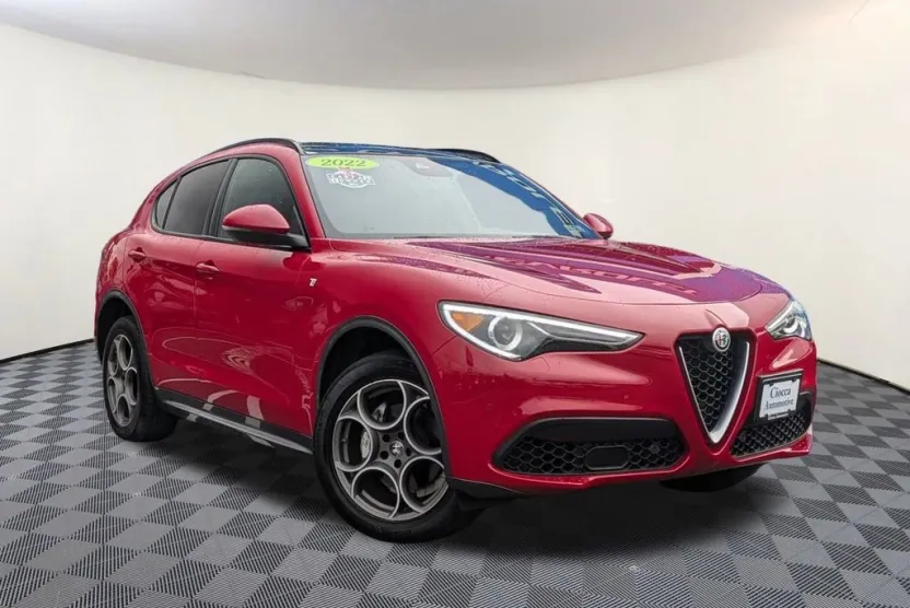 2022 Alfa Romeo Stelvio Ti photo 1