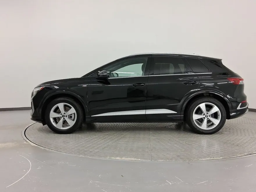 2024 Audi Q4 E-tron Premium photo 1
