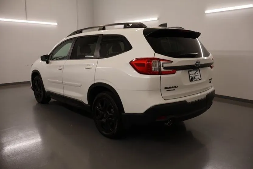 2023 Subaru Ascent Onyx Edition photo 1