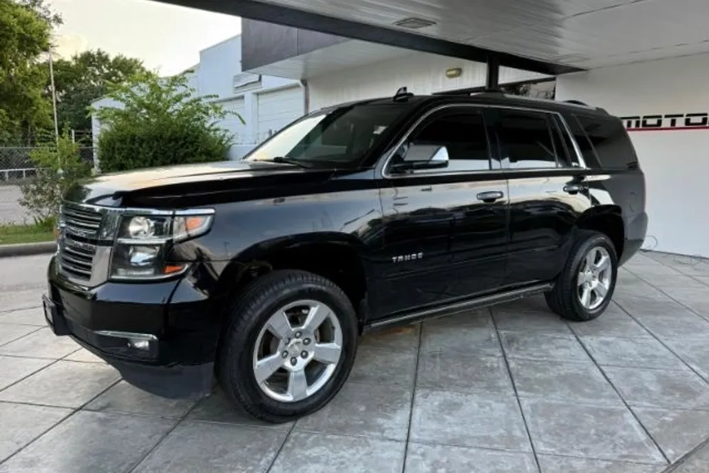 2018 Chevrolet Tahoe Premier photo 1