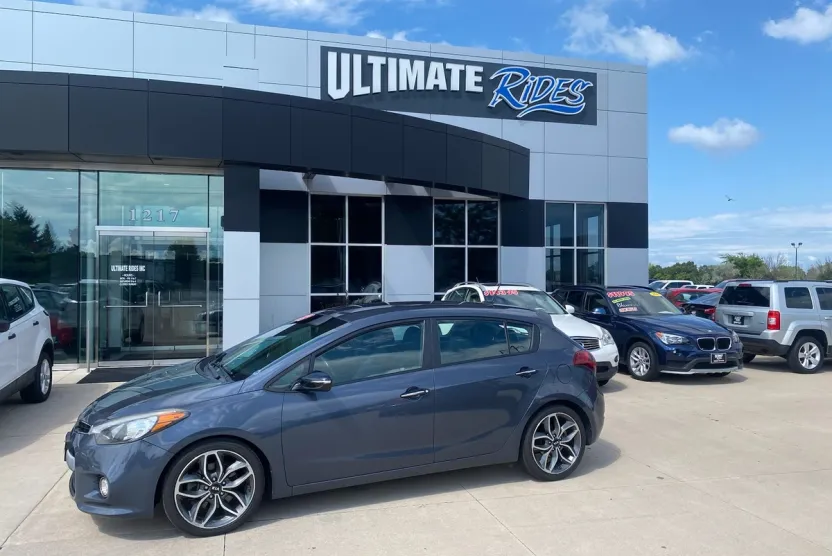 2015 Kia Forte SX photo 1