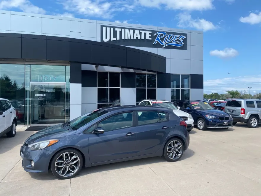 2015 Kia Forte SX photo 1