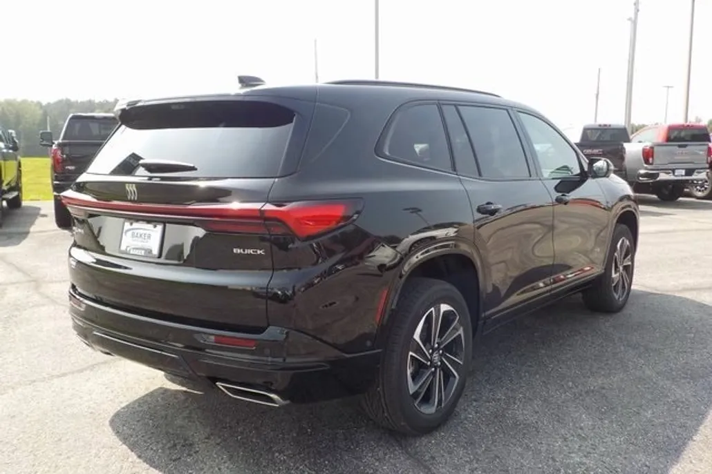 2026 Buick Enclave Sport Touring photo 1