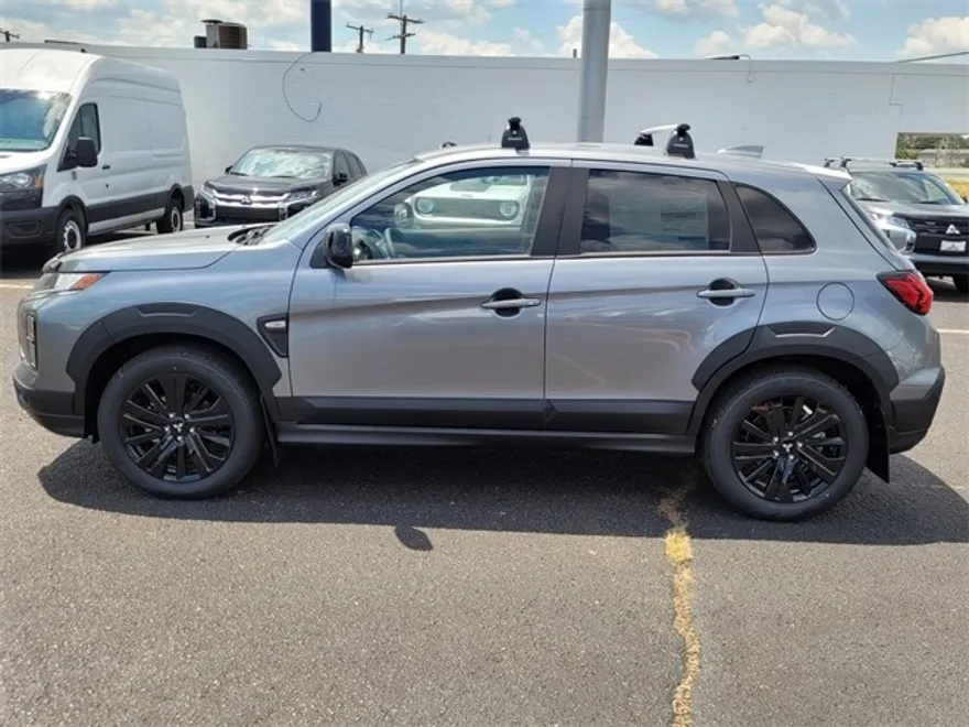 2025 Mitsubishi Outlander Sport SE photo 1