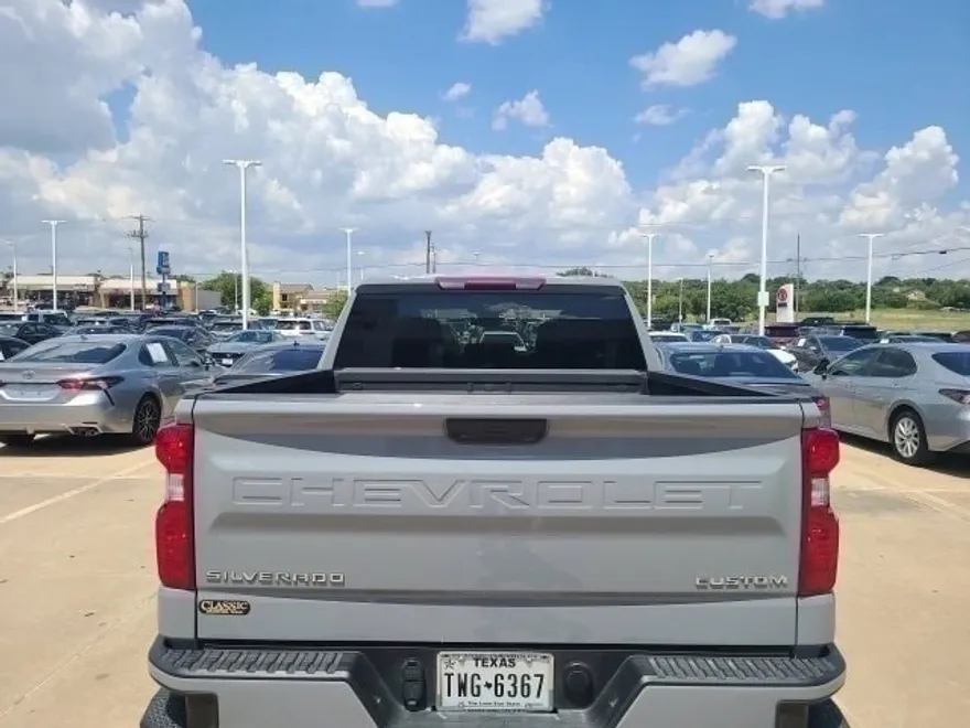 2024 Chevrolet Silverado 1500 Custom photo 1