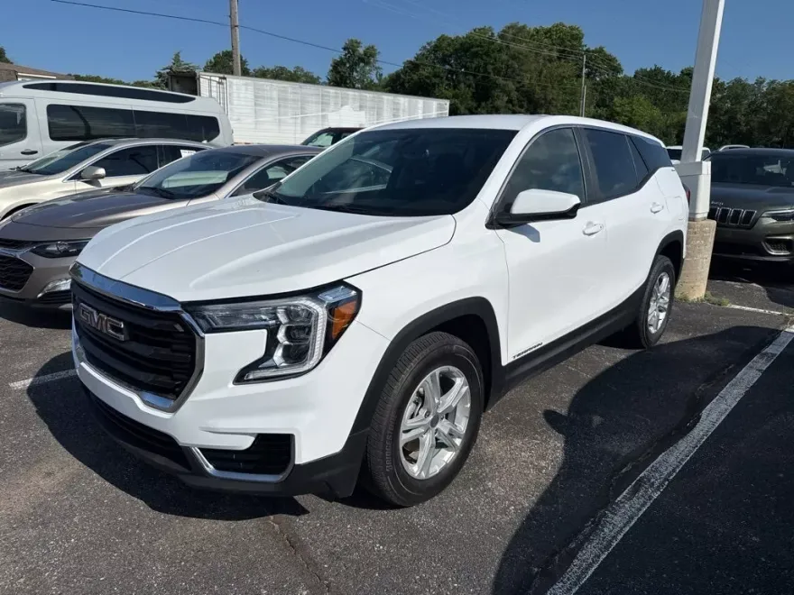 2024 Gmc Terrain SLE photo 1