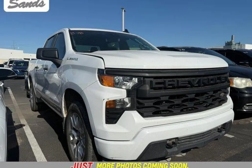 2023 Chevrolet Silverado 1500 Custom photo 1