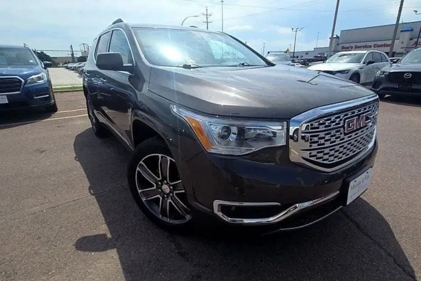 2019 Gmc Acadia Denali photo 1