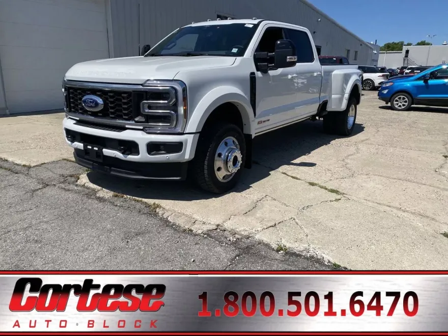 2025 Ford F-450 Platinum photo 1