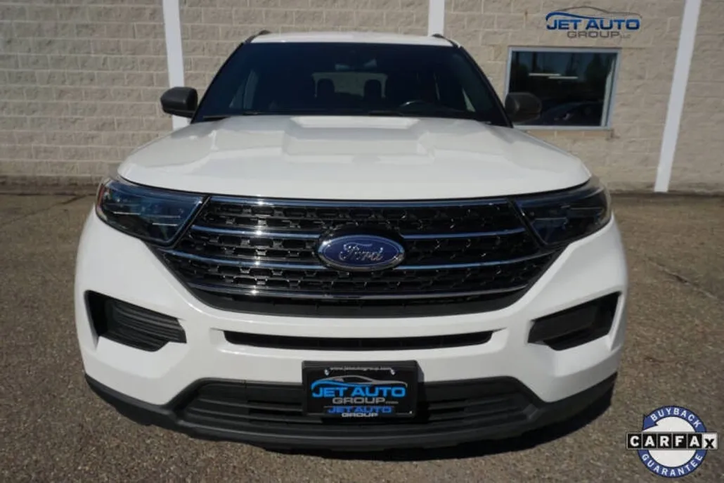 2020 Ford Explorer XLT photo 1