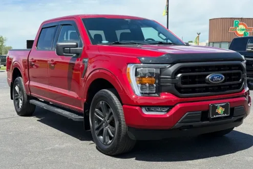 2021 Ford F-150 XLT photo 2