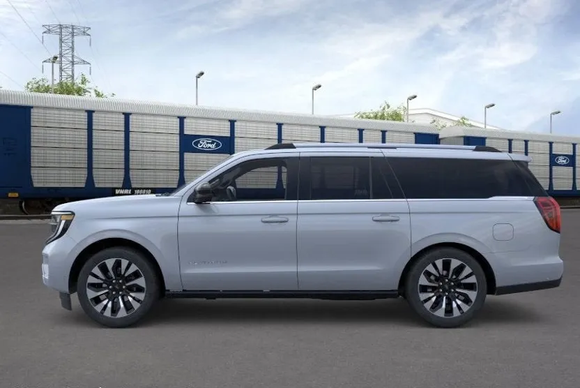 2025 Ford Expedition MAX Platinum photo 1