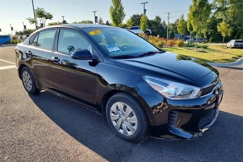2020 Kia Rio LX photo 1