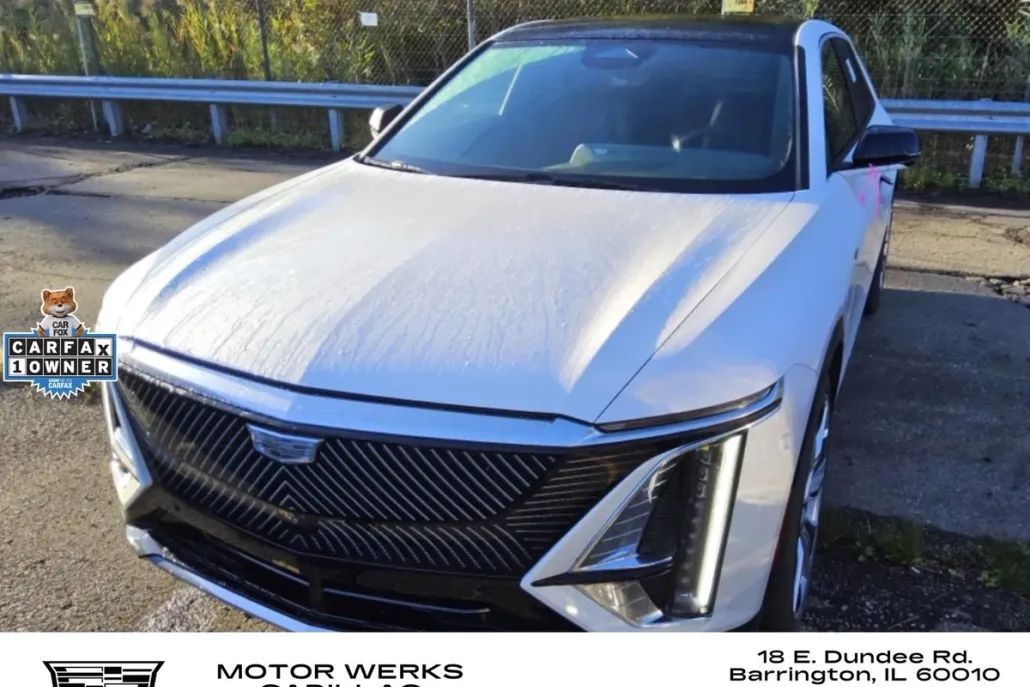 2024 Cadillac Lyriq Luxury photo 1