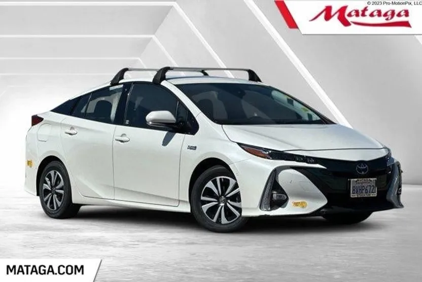 2019 Toyota Prius Prime Plus photo 1