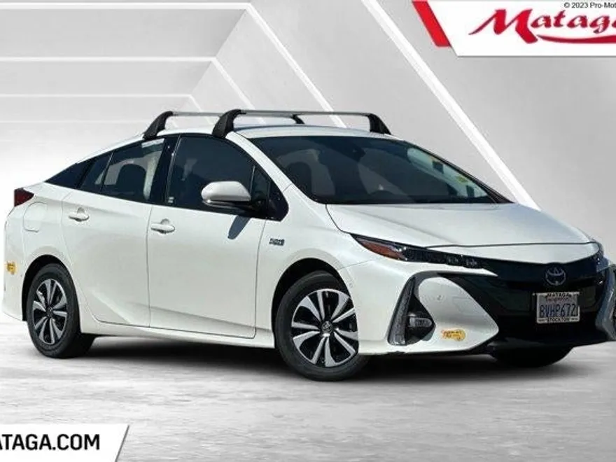 2019 Toyota Prius Prime Plus photo 1