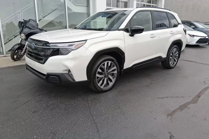 2025 Subaru Forester Touring photo 1