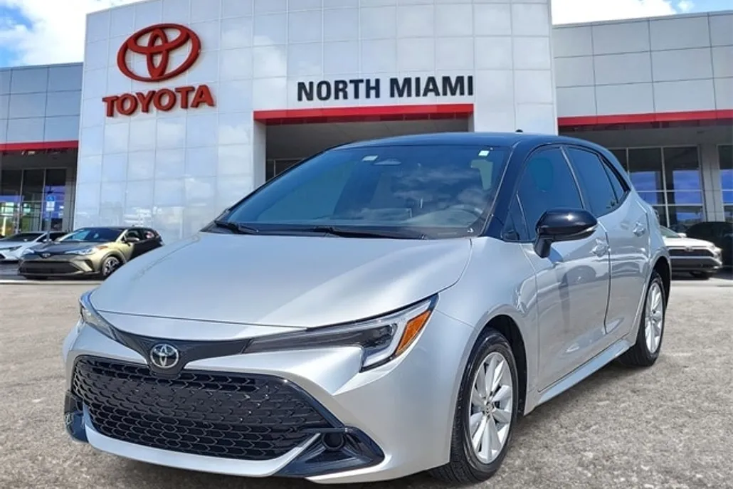 2024 Toyota Corolla SE photo 1