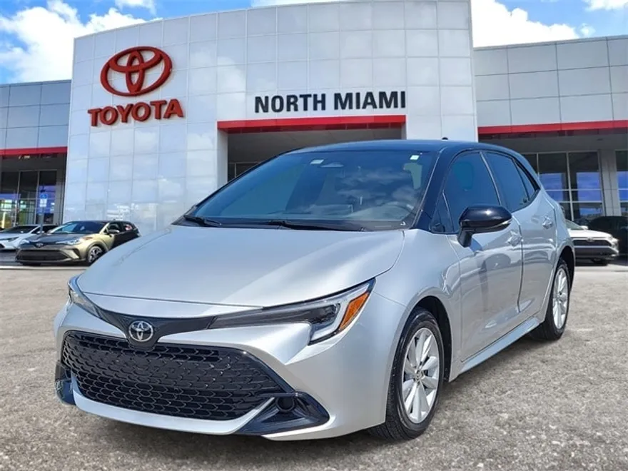 2024 Toyota Corolla SE photo 1
