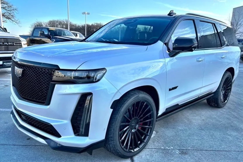 2024 Cadillac Escalade V-Series photo 1
