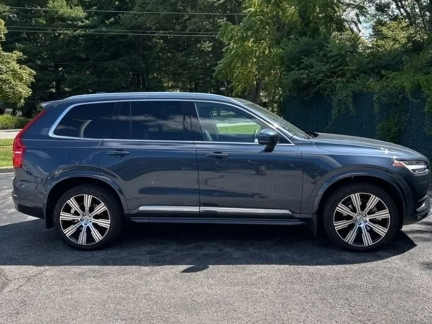 2023 Volvo XC90 Ultimate photo 1