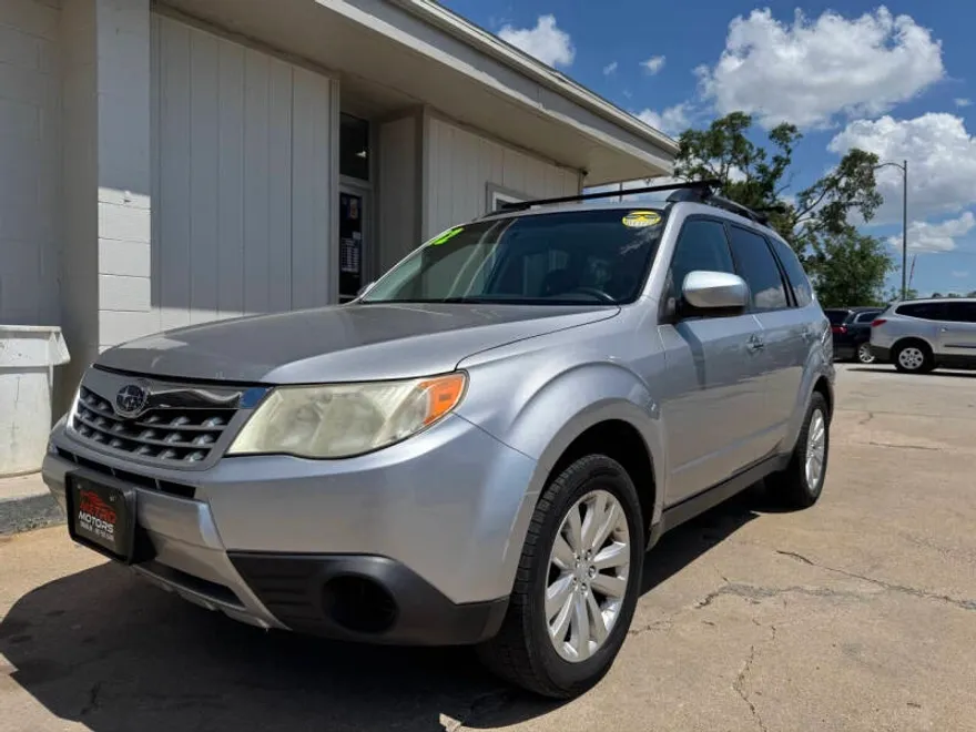 2012 Subaru Forester 2.5X Premium photo 1